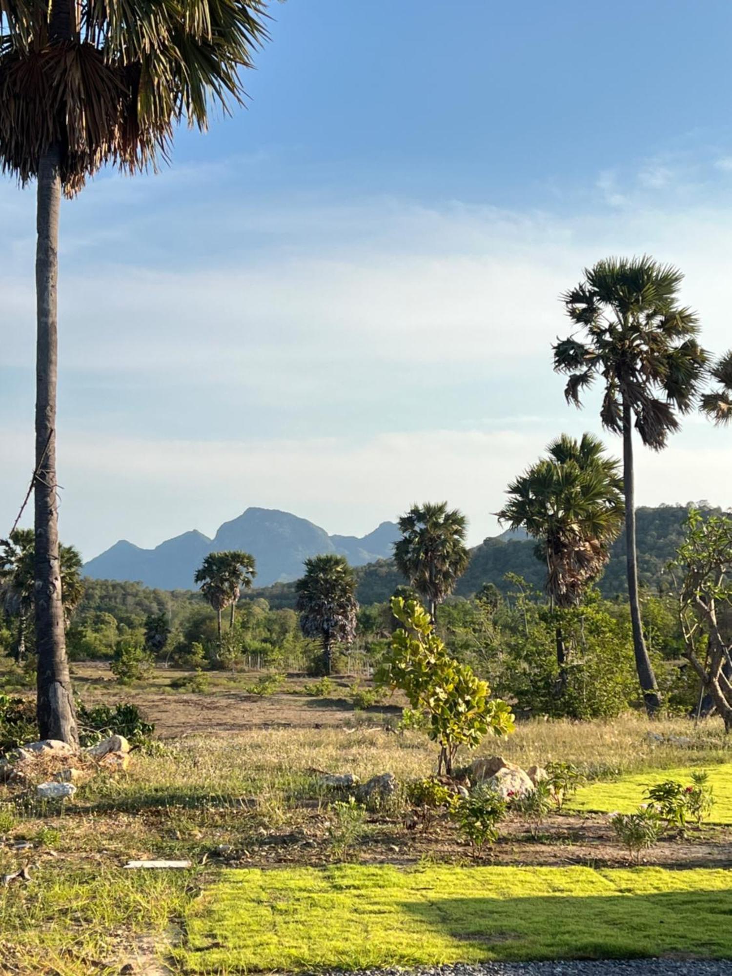 Отель Baan Mahasamut Pranburi Сам-Рой-Йот Экстерьер фото